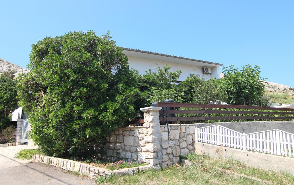 Apartments Jelica Pag Town Exterior photo